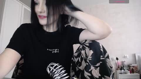 Snapshot of goddess_perfect_legs chatting on 12/15/25, 11:58 Oksana online show from 12/15/25, 11:58