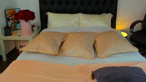 Katrin online show from 10/27/25, 04:27