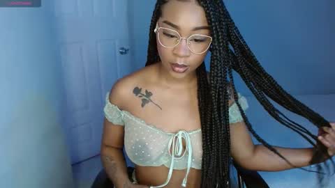 Valentina online show from 11/09/25, 10:13