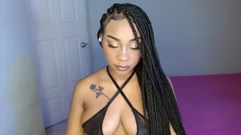 Snapshot of goddess_val chatting on 06/15/26, 08:22 Valentina online show from 06/15/26, 08:22