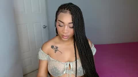 Snapshot of goddess_val chatting on 07/29/26, 04:16 Valentina online show from 07/29/26, 04:16