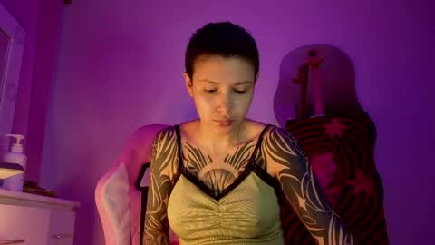 vee online show from 04/11/26, 11:31