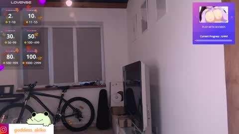 Akiko online show from 12/07/24, 01:29