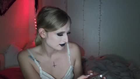 Snapshot of goddessalison chatting on 01/10/26, 05:20 goddessalison online show from 01/10/26, 05:20