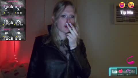 Snapshot of goddessalison chatting on 01/15/26, 04:28 goddessalison online show from 01/15/26, 04:28