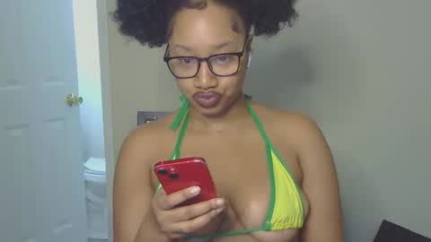 Snapshot of goddessdaisysky chatting on 10/23/25, 11:14 Goddess Daisy Sky online show from 10/23/25, 11:14