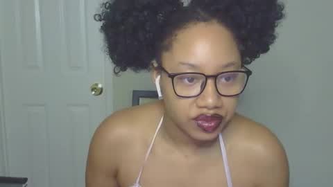 Snapshot of goddessdaisysky chatting on 10/28/25, 06:43 Goddess Daisy Sky online show from 10/28/25, 06:43