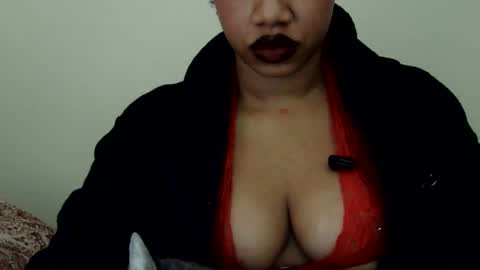 Snapshot of goddessdaisysky chatting on 12/21/25, 05:03 Goddess Daisy Sky online show from 12/21/25, 05:03