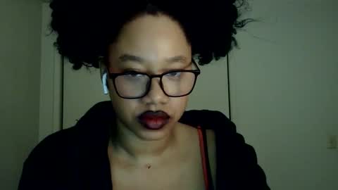 Snapshot of goddessdaisysky chatting on 01/12/26, 02:06 Goddess Daisy Sky online show from 01/12/26, 02:06