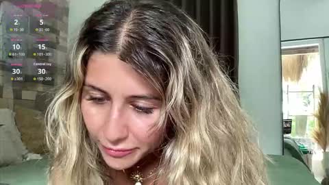 Snapshot of goddessdove chatting on 02/02/26, 01:48 GoddessDove online show from 02/02/26, 01:48