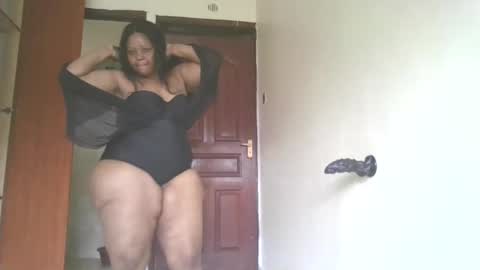 Snapshot of goddessebon chatting on 12/02/24, 08:19 shasha big online show from 12/02/24, 08:19