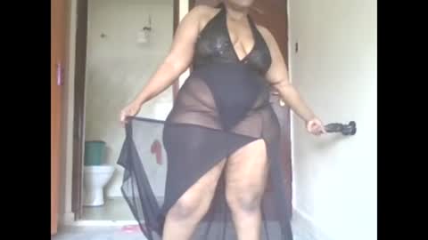 Snapshot of goddessebon chatting on 01/16/25, 07:17 shasha big online show from 01/16/25, 07:17