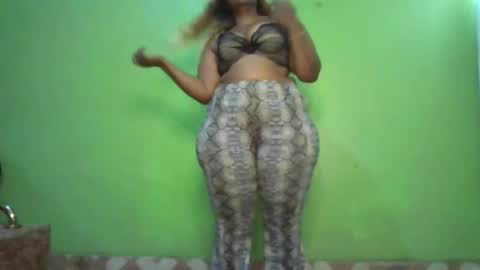 Snapshot of goddessebon chatting on 09/18/25, 11:45 shasha big online show from 09/18/25, 11:45