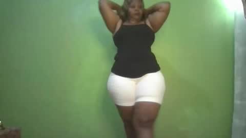 Snapshot of goddessebon chatting on 10/14/25, 07:53 shasha big online show from 10/14/25, 07:53