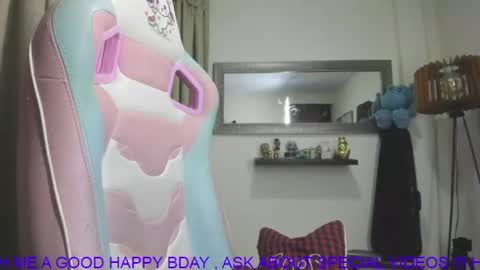Snapshot of goddessjessica_roger chatting on 06/19/26, 05:56 Goddess Jessica and slave Roger online show from 06/19/26, 05:56