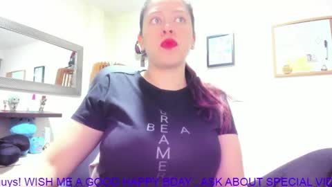 Snapshot of goddessjessica_roger chatting on 07/29/26, 04:10 Goddess Jessica and slave Roger online show from 07/29/26, 04:10