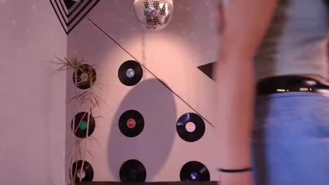 Julieta online show from 11/16/25, 06:13