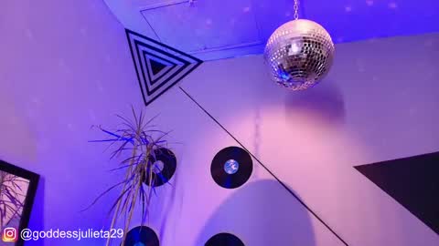 Julieta online show from 03/31/26, 07:14