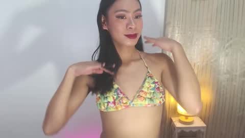 Snapshot of goddessnianxx chatting on 09/24/25, 02:04 Kyla and Nian online show from 09/24/25, 02:04