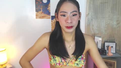 Snapshot of goddessnianxx chatting on 09/27/25, 05:01 Kyla and Nian online show from 09/27/25, 05:01