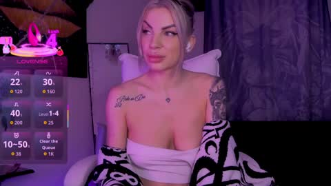 Snapshot of goddessnyxluxuria chatting on 05/02/26, 05:51 Goddess Nyx online show from 05/02/26, 05:51