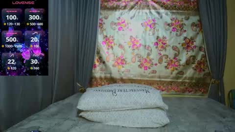 Layla Salvardor online show from 10/14/25, 09:10