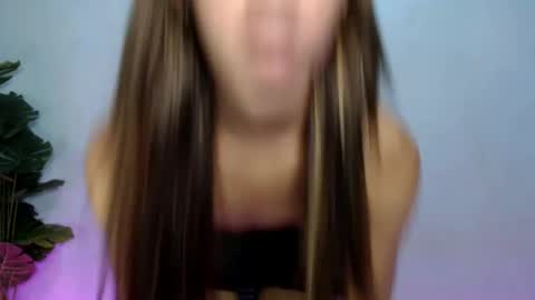 JENNIFER online show from 08/03/26, 04:55