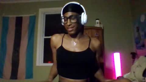 Snapshot of goddexx_kii chatting on 05/19/26, 01:44 goddexx_kii online show from 05/19/26, 01:44