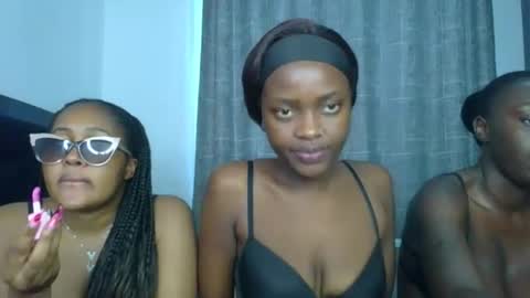 godess_lunah online show from 06/11/26, 05:27