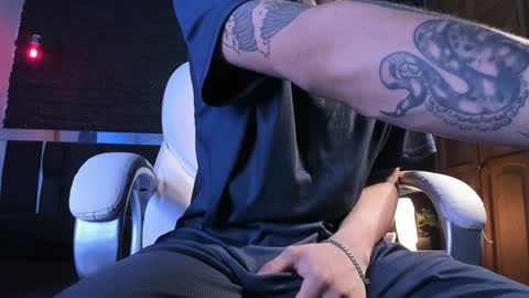 HUAN online show from 12/15/24, 08:41