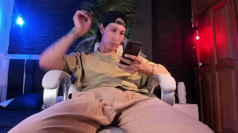 HUAN online show from 01/15/25, 04:47