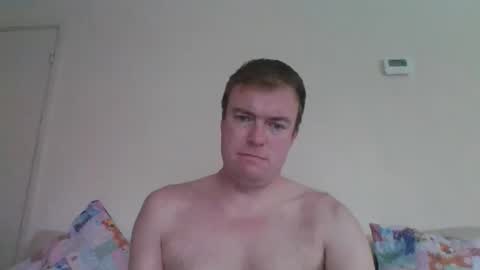 Snapshot of gogo12104 chatting on 10/13/25, 02:50 jme online show from 10/13/25, 02:50