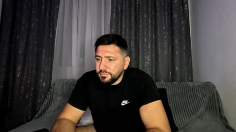 gold_alpha_boy online show from 10/24/25, 07:54