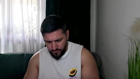 gold_alpha_boy online show from 04/18/26, 08:07