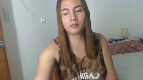 Snapshot of goldbella_ chatting on 03/12/25, 10:59 bella online show from 03/12/25, 10:59