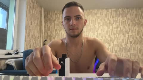 Golden boyyy21 online show from 02/01/25, 10:48