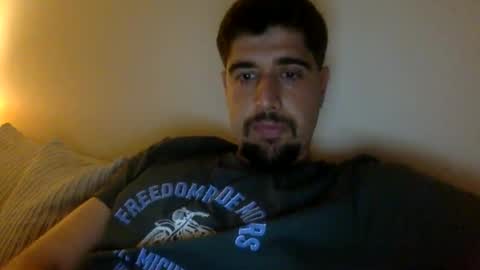 Snapshot of goldenglove35 chatting on 04/28/26, 10:04 Golden-Glove online show from 04/28/26, 10:04
