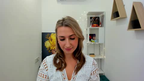 Olivia online show from 01/31/25, 03:30