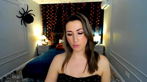 Olivia online show from 10/18/25, 07:36