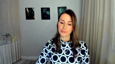 Olivia online show from 03/26/26, 08:14