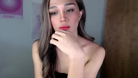 Snapshot of goldenlily69 chatting on 03/09/25, 02:39 Lily is Gold online show from 03/09/25, 02:39