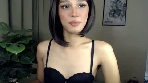 Snapshot of goldenlily69 chatting on 06/06/26, 08:52 Lily is Gold online show from 06/06/26, 08:52