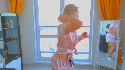 Angie online show from 01/09/26, 09:45