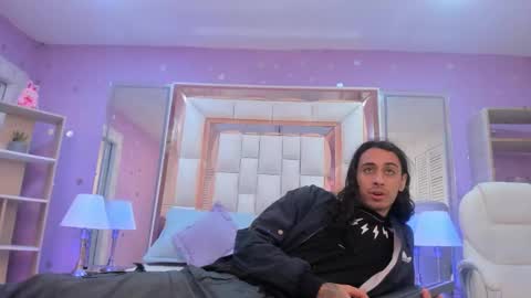 Snapshot of goldentemptation_ chatting on 05/11/26, 07:55 goldentemptation_ online show from 05/11/26, 07:55