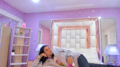 Snapshot of goldentemptation_ chatting on 05/22/26, 08:03 goldentemptation_ online show from 05/22/26, 08:03