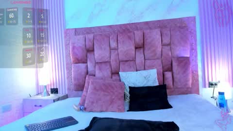 goldilockss15 online show from 09/26/25, 03:21