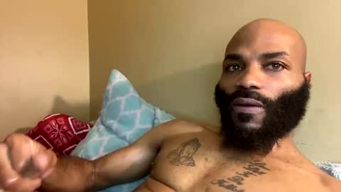 Snapshot of goldmouth_85 chatting on 03/02/26, 07:37 Goldmouth 85 online show from 03/02/26, 07:37