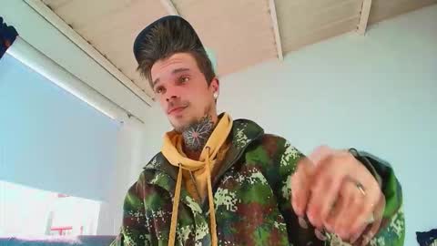 Snapshot of goldy_loyal99 chatting on 09/26/25, 12:20 Goldy Loyal93 online show from 09/26/25, 12:20