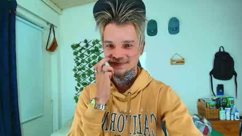 Snapshot of goldy_loyal99 chatting on 03/08/26, 11:30 Goldy Loyal93 online show from 03/08/26, 11:30