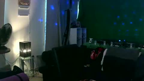 Snapshot of goldyguy011 chatting on 02/25/25, 07:52 goldyguy011 online show from 02/25/25, 07:52